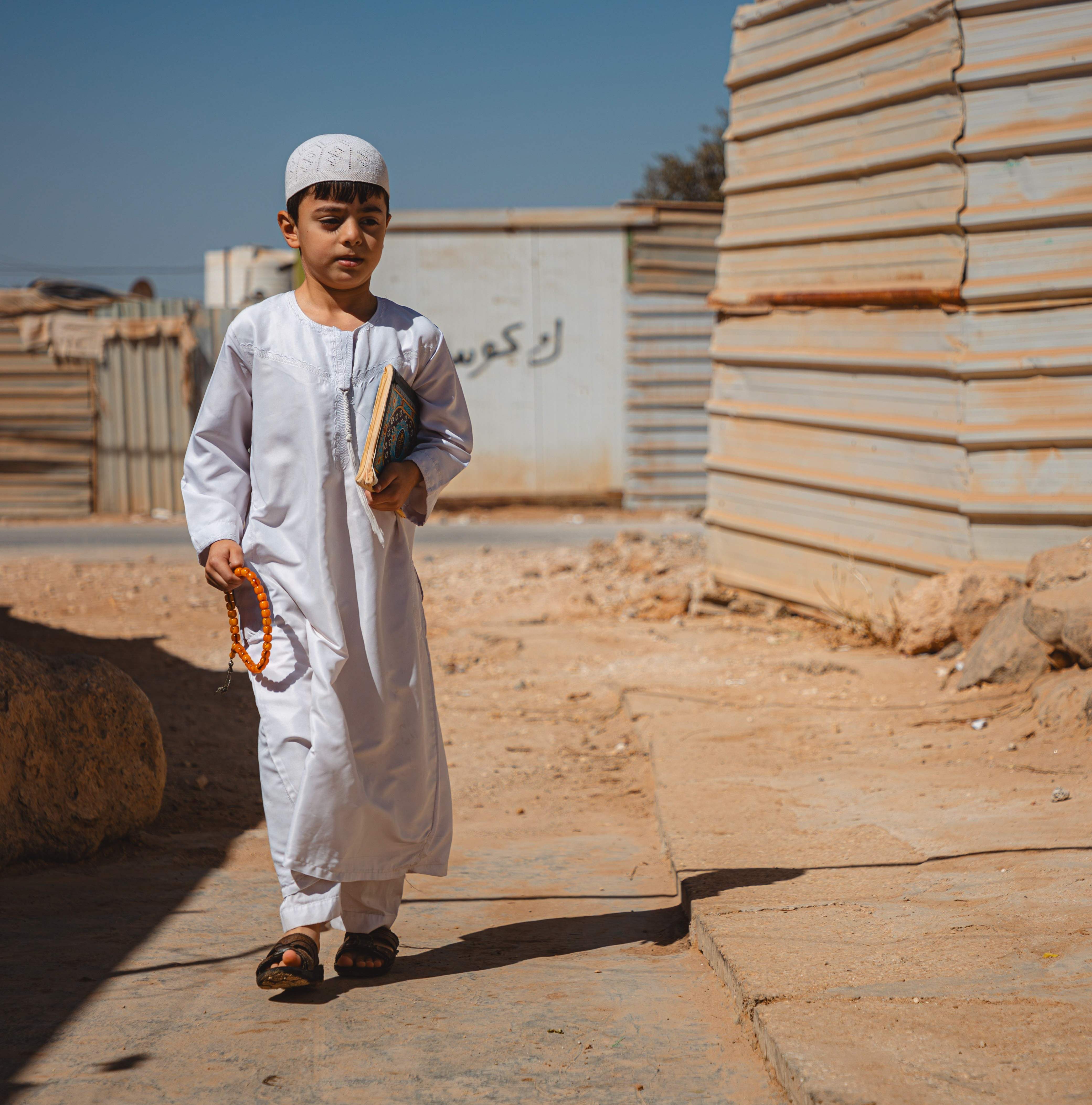 Sedekah Jum’at, Sisihkan Rezeki di Hari Mulia